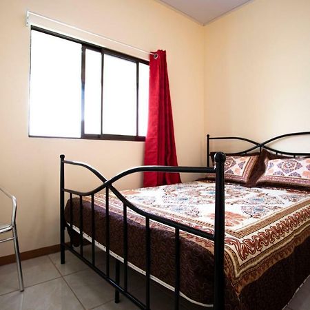 Flor De Katty Hostel Airport Río Segundo 外观 照片